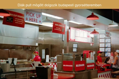 Diák pult mögött dolgozik budapesti gyorsétteremben